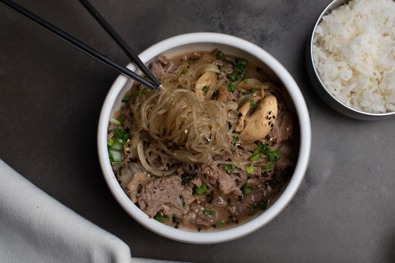 Fideos con carne en SSAM restaurante en guadalajara